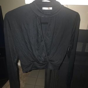 Long sleeve cropped black top